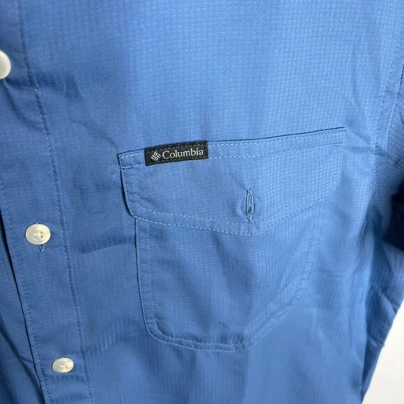 Columbia $65 Sportswear Men's Utilizer II Solid Short Sleeve Shirt Size S Blue - Picture 2 of 10
